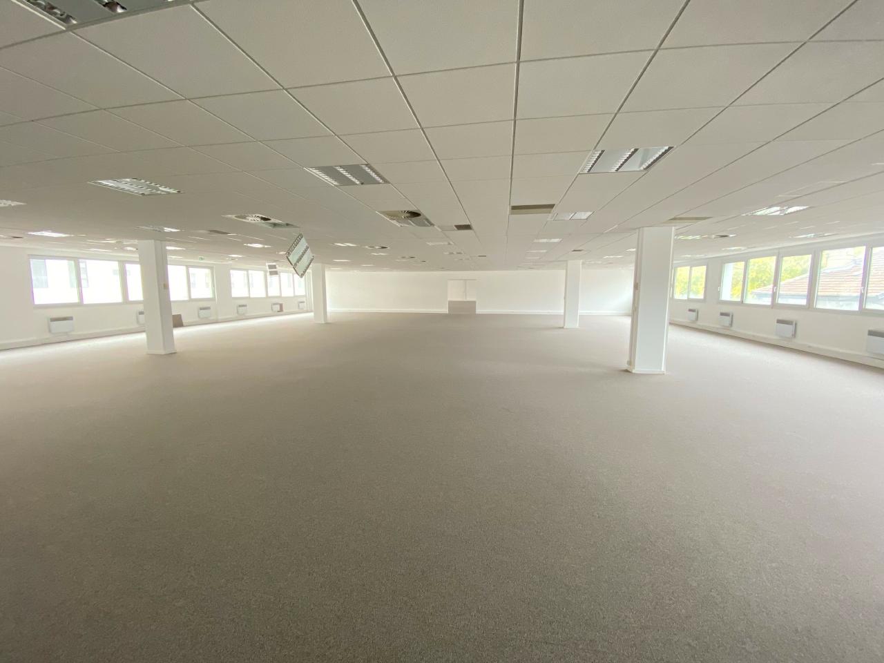 Bureau Saint-Denis 1571m² Location bureau Saint-Denis Seine-Saint-Denis OLBUR2107112 4